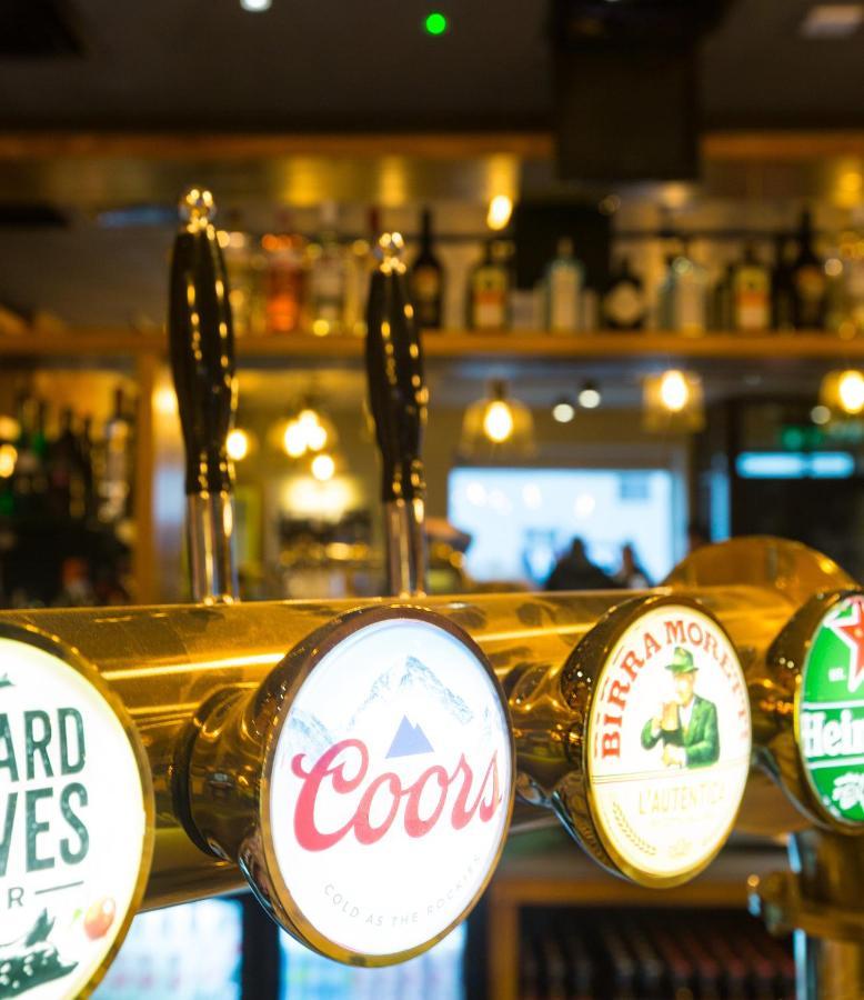 Castle Varagh Hotel & Bar Castlepollard 外观 照片