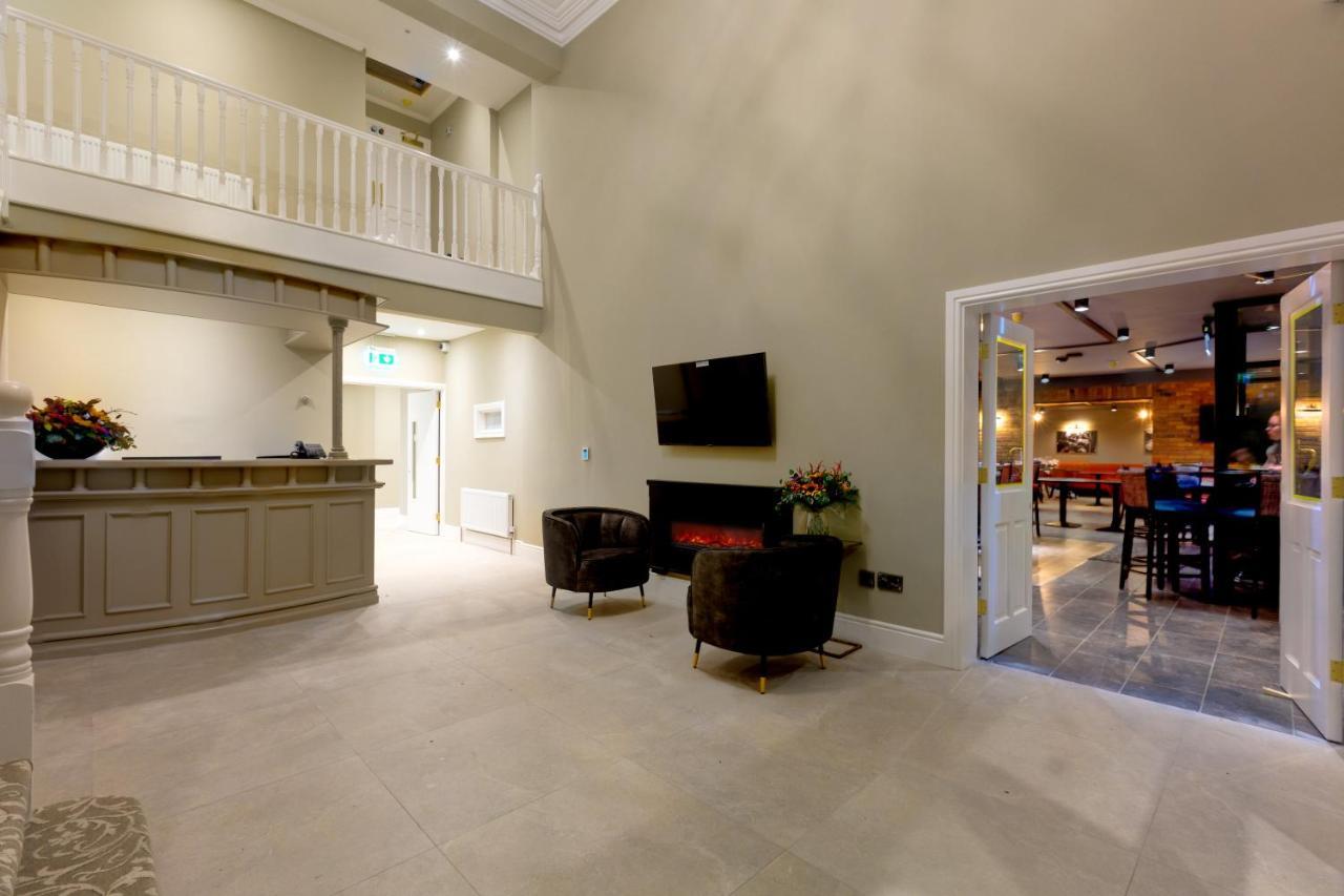 Castle Varagh Hotel & Bar Castlepollard 外观 照片