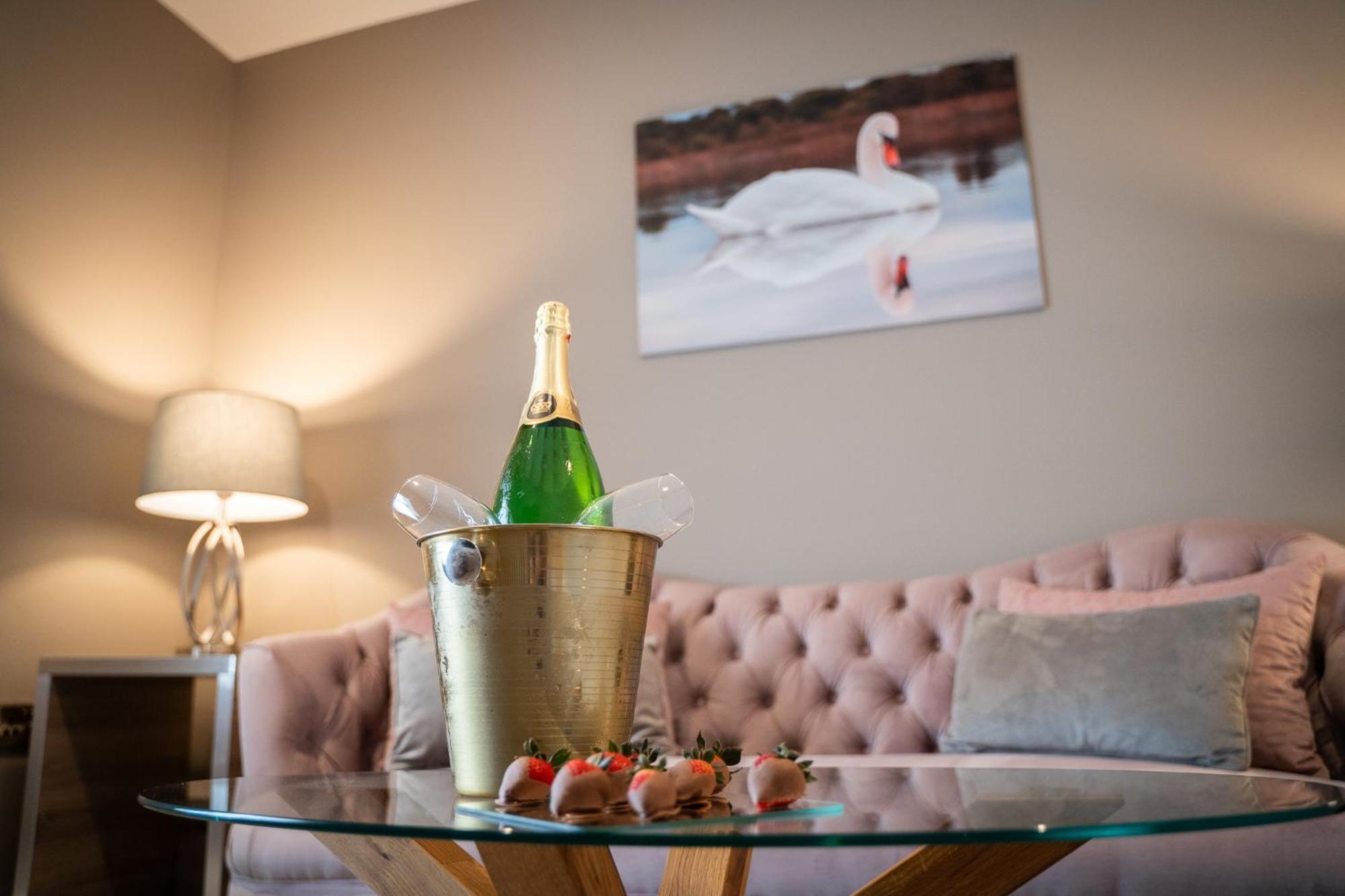 Castle Varagh Hotel & Bar Castlepollard 外观 照片