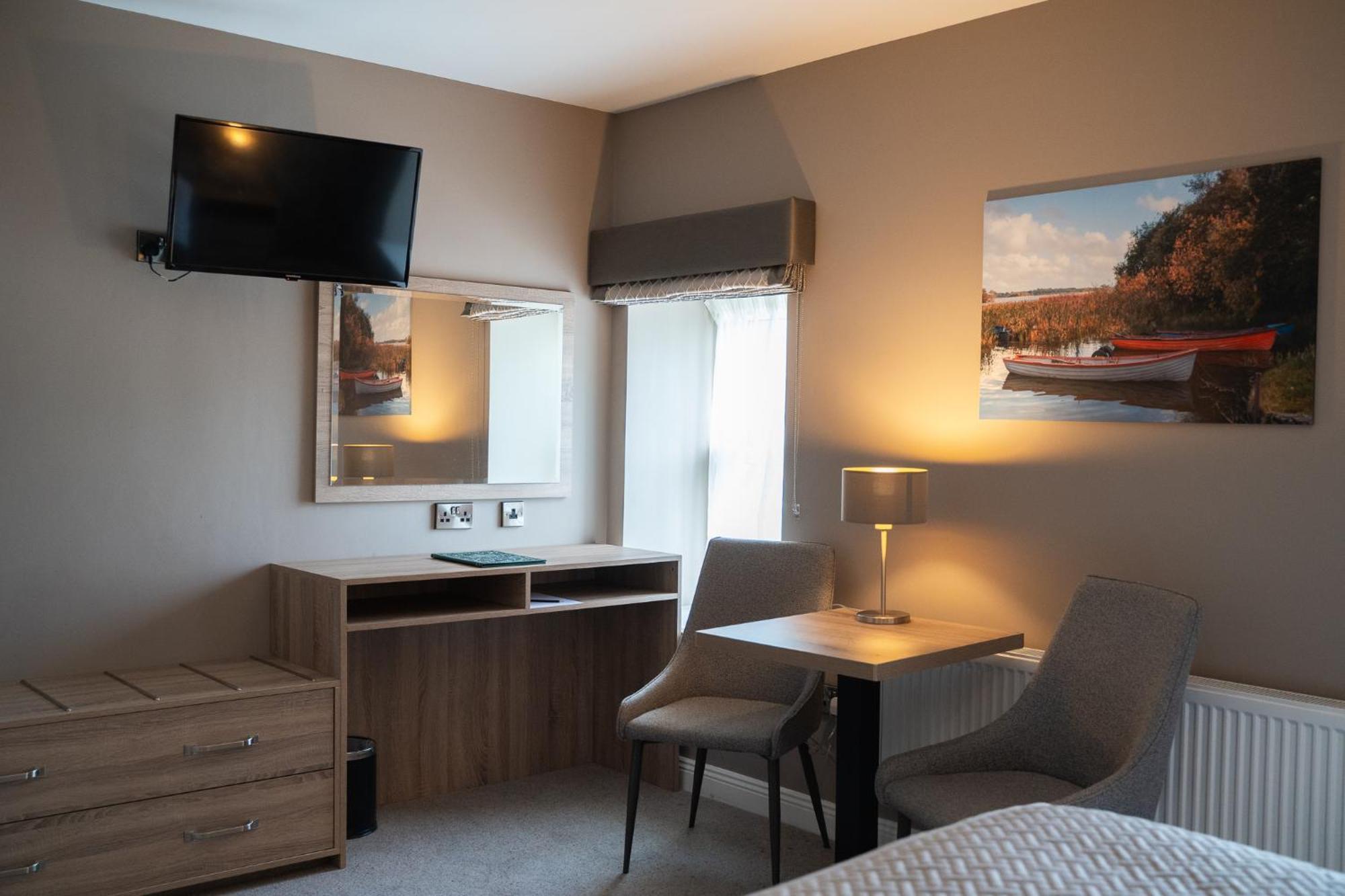 Castle Varagh Hotel & Bar Castlepollard 外观 照片