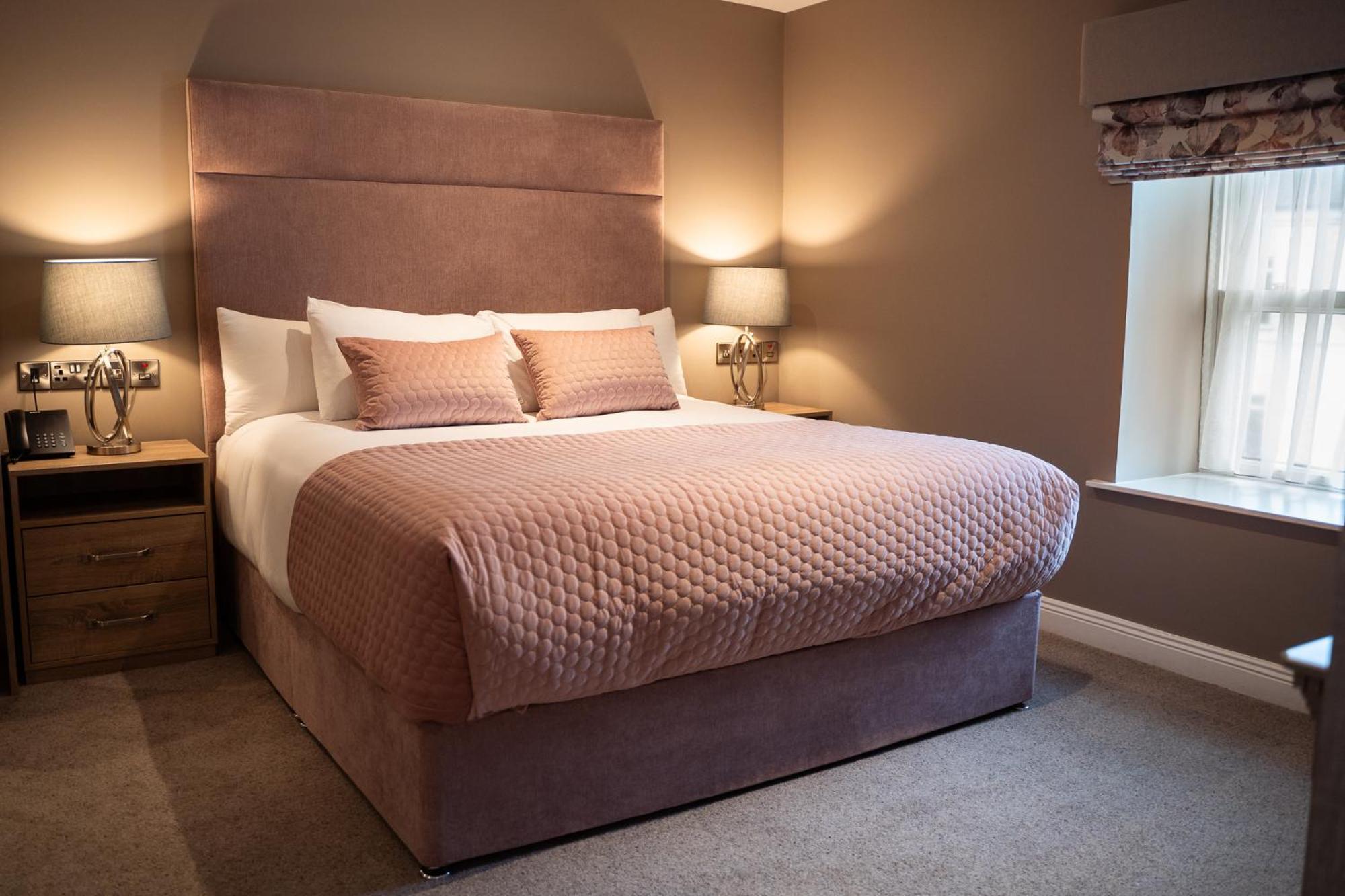 Castle Varagh Hotel & Bar Castlepollard 外观 照片