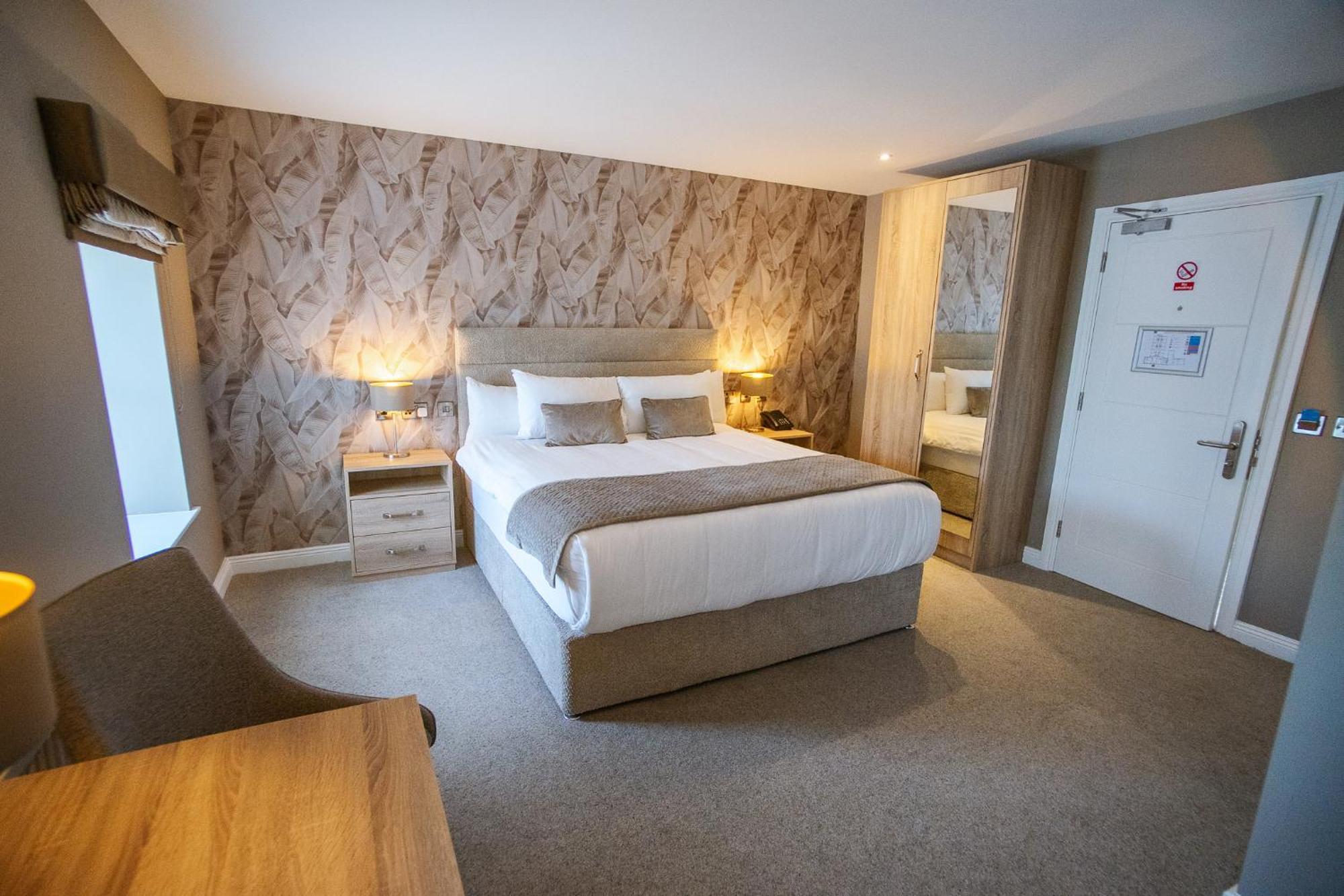 Castle Varagh Hotel & Bar Castlepollard 外观 照片